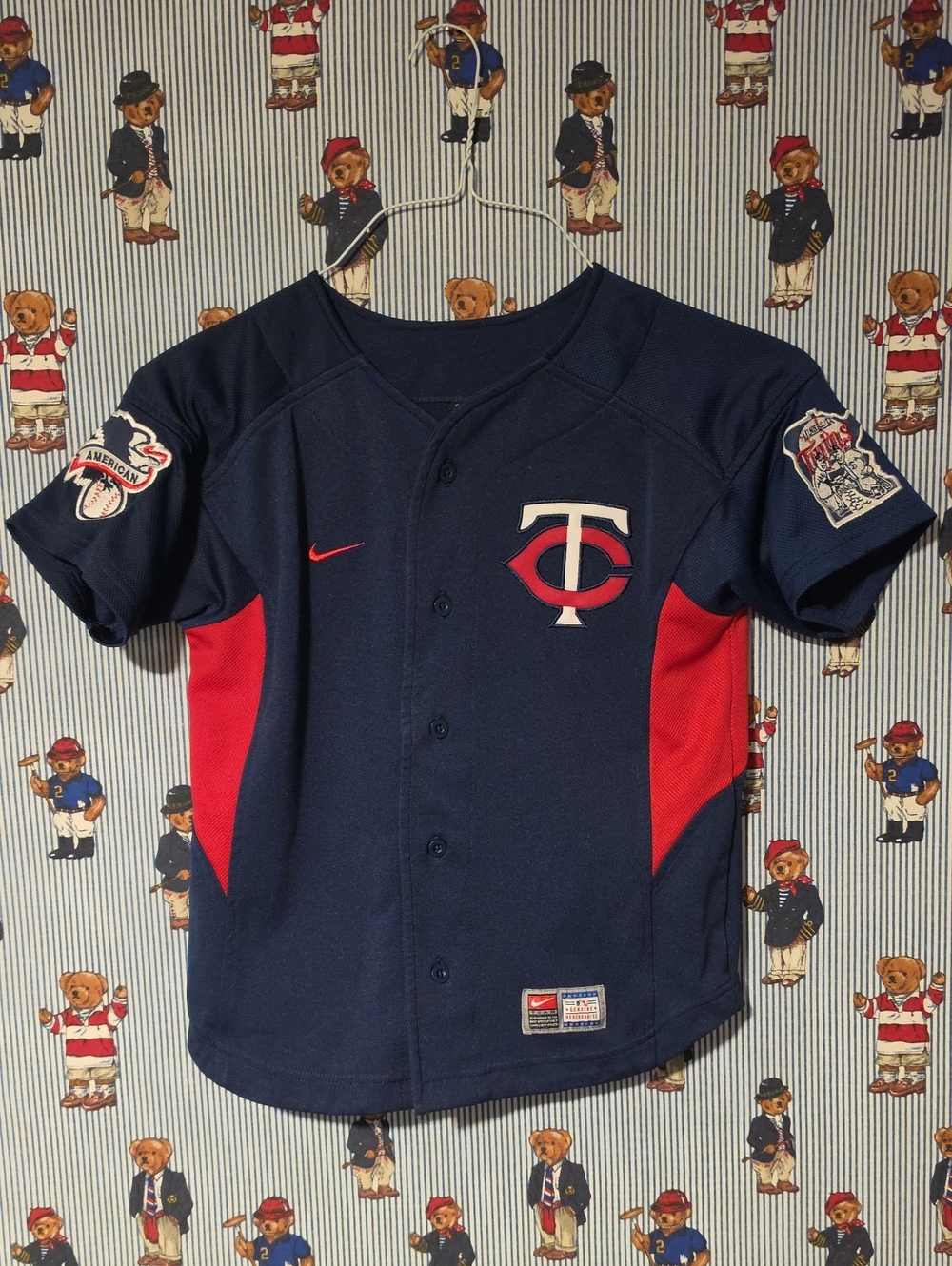 Nike Minnesota Twins MLB Youth Navy & Red Baseball Jersey - Nike Small 8-10